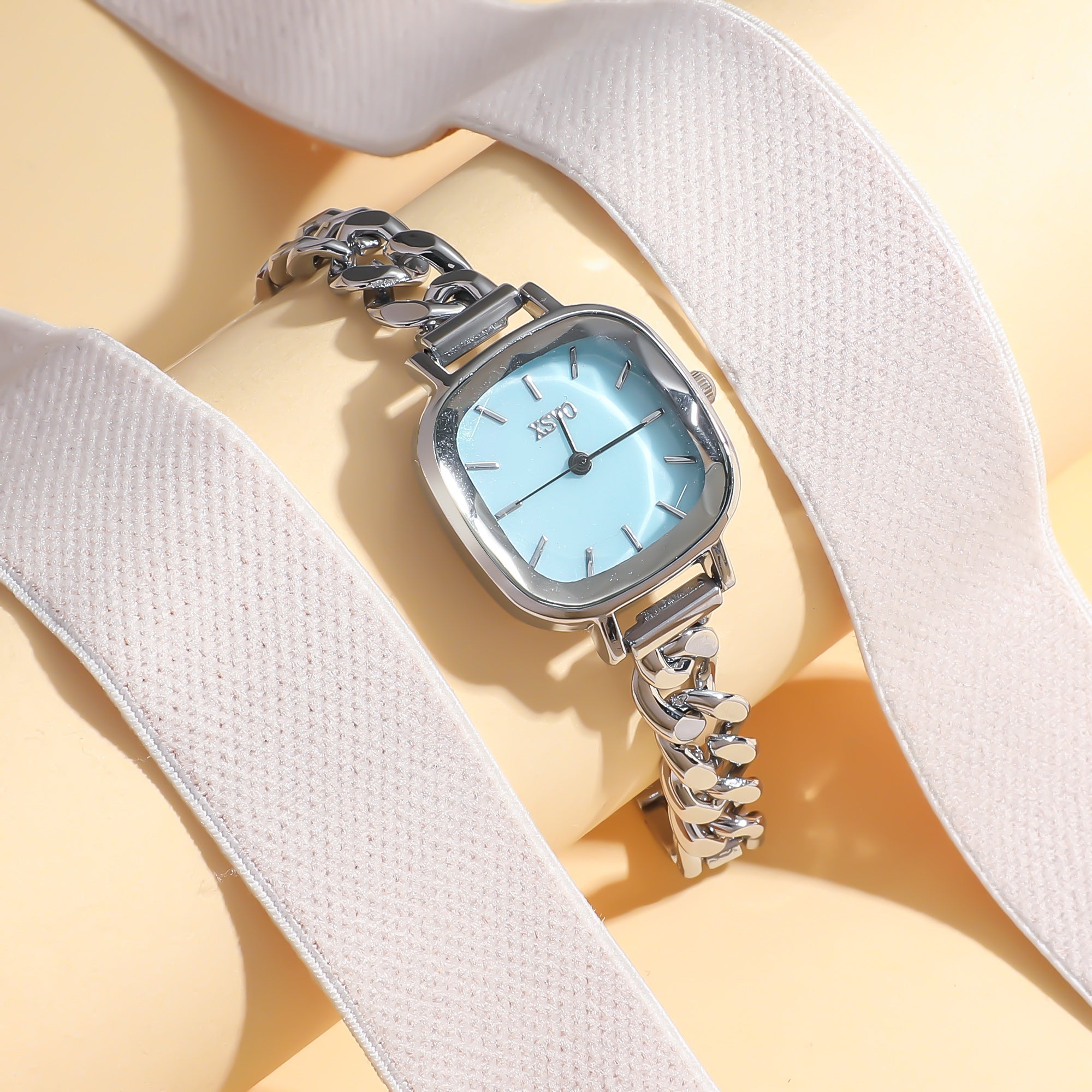 2PCs Women's Fashion Trend Retro Contrast Color Steel Band Quartz Watch Bracelet Combination Set